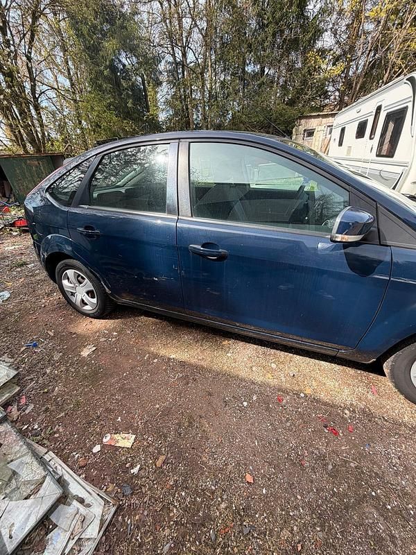 Second-hand Ford Focus 80 CP (58 kW) 2008 Albastru Berlinǎ