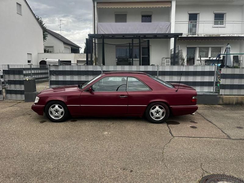 Schwarz Gebraucht 1995 Mercedes 320 Coupé | 10.999 € - Bild 1/4