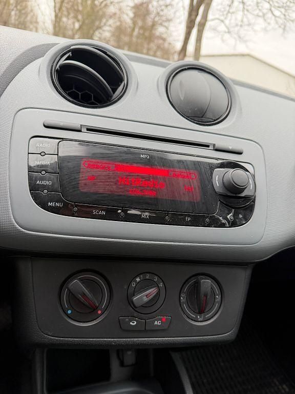 Gebraucht Seat Ibiza Reference 69 PS (50 kW) 2012 Rot Limousine