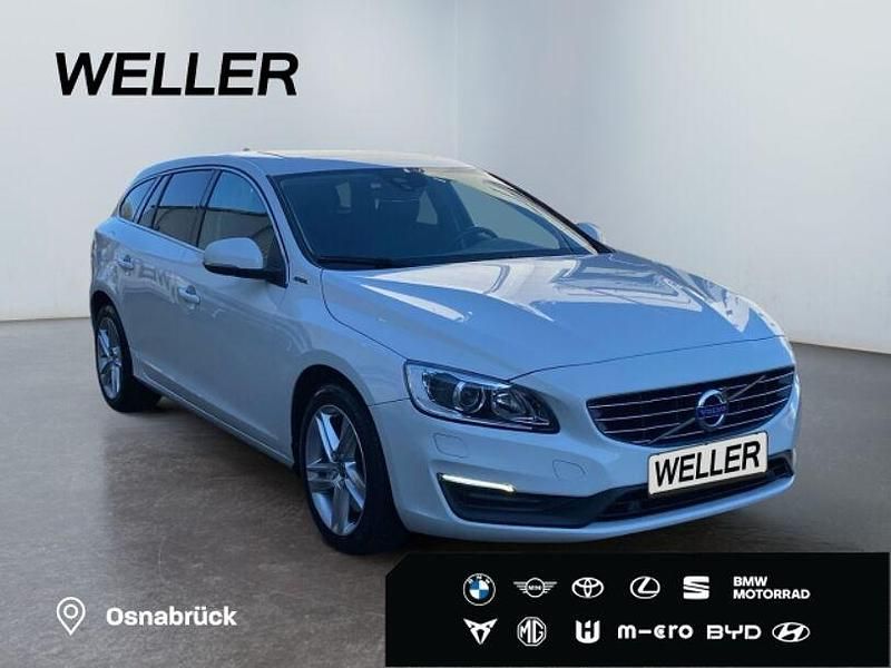 Gebraucht Volvo V60 Momentum 280 PS (205 kW) 2018 Weiss Kombi