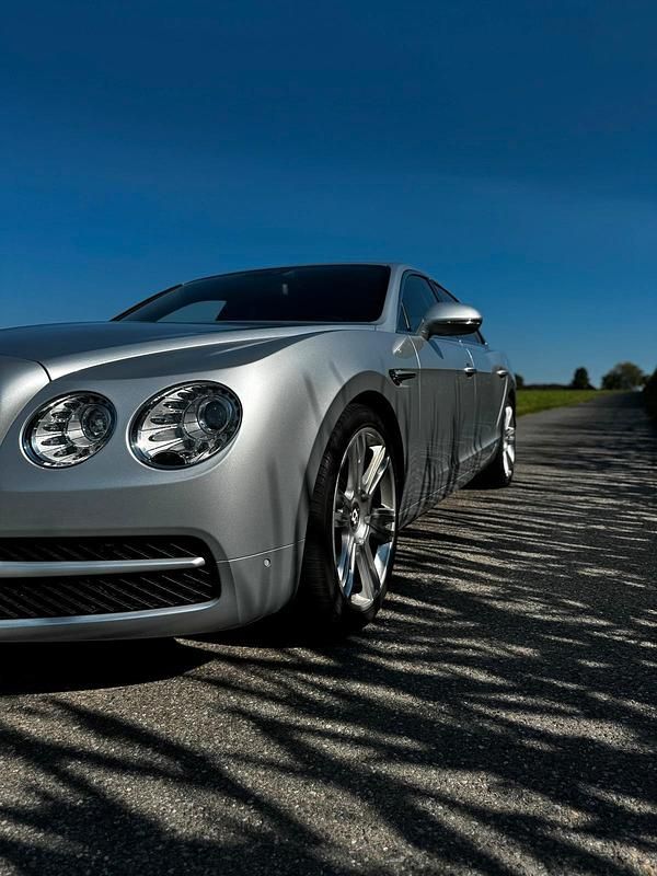 Gebraucht Bentley Flying Spur 507 PS (372 kW) 2015 Grau Limousine