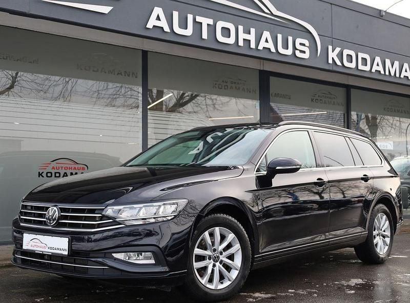 Deep black perleffekt Gebraucht 2022 VW Passat Business Kombi | 22.870 € (Guter Preis) - Bild 1/4