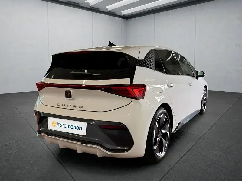 Usata Cupra Born e-Boost 169 kW (231 CV) 2025 Bianco Utilitaria