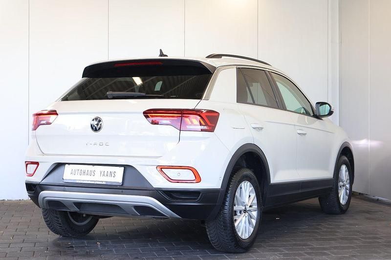 Gebraucht VW T-Roc Life 150 PS (110 kW) 2024 Grau SUV