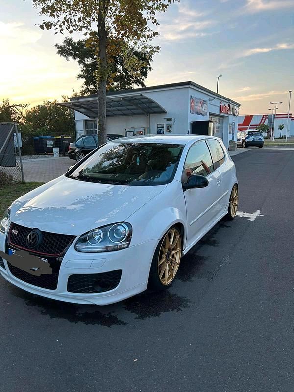 Weiß Gebraucht 2008 VW Golf V Edition Kleinwagen | 8.500 € - Bild 1/1