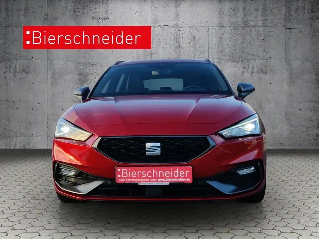 Używany Seat Leon FR 190 KM (139 kW) 2022 Czerwony Kombi