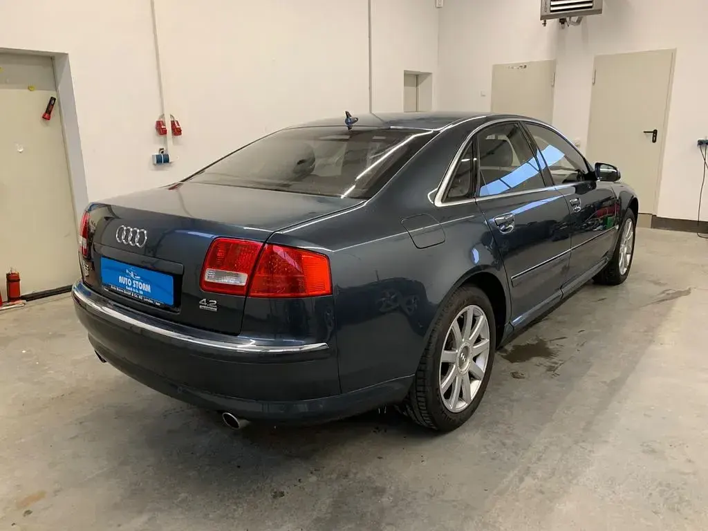 Gebraucht Audi A8 Advanced 334 PS (245 kW) 2005 Nordlichtblau perleffekt Limousine