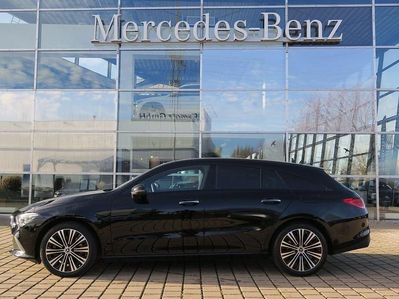 Gebraucht Mercedes CLA250e Shooting Brake Progressive 218 PS (160 kW) 2022 Schwarz Kombi