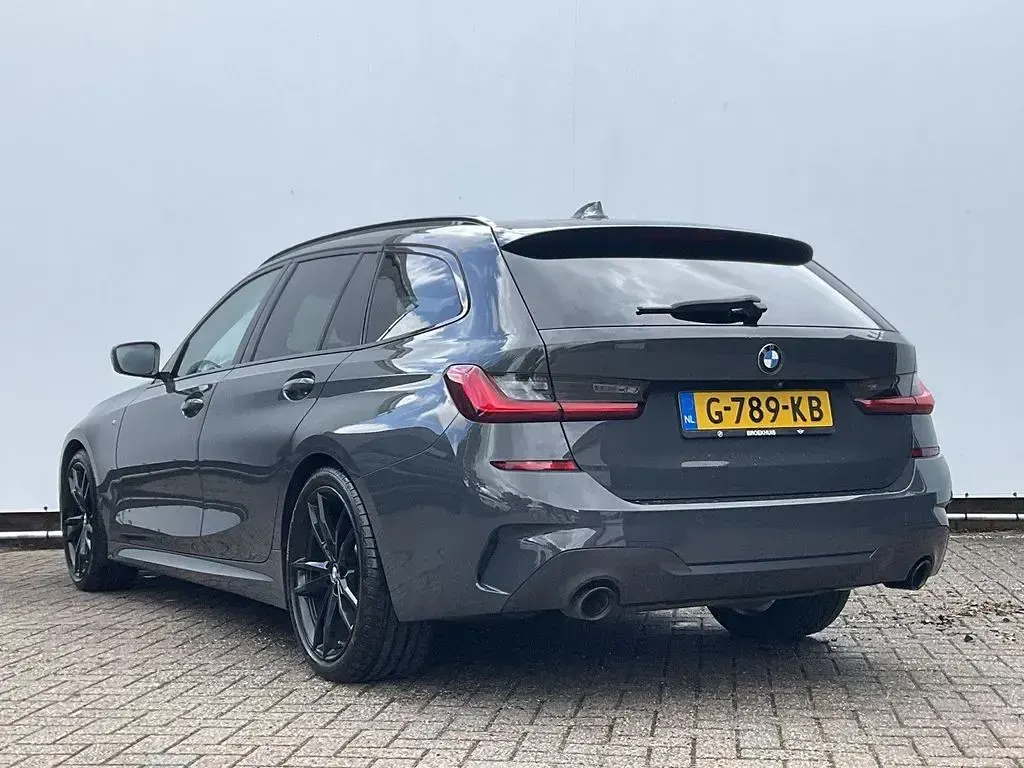 Gebraucht BMW 330 Executive 258 PS (189 kW) 2019 Grau Kombi