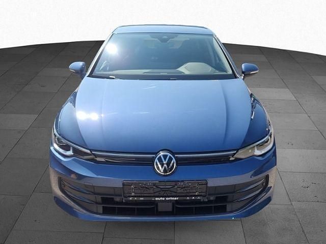 Gebraucht VW Golf VIII Life 116 PS (85 kW) 2024 Blau Limousine