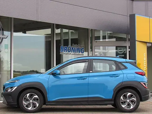 Gebraucht Hyundai Kona Select 141 PS (103 kW) 2021 Blau SUV