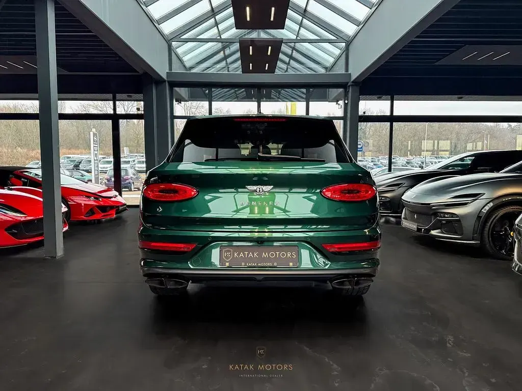 Gebraucht Bentley Bentayga 549 PS (403 kW) 2023 Grün SUV