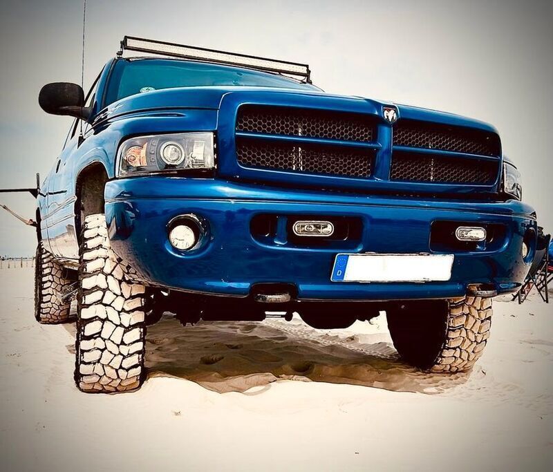 Blau Gebraucht 2000 Dodge Magnum SUV | 17.900 € - Bild 1/4