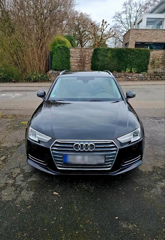 Gebraucht Audi A4 Sport 150 PS (110 kW) 2018 Schwarz Kombi