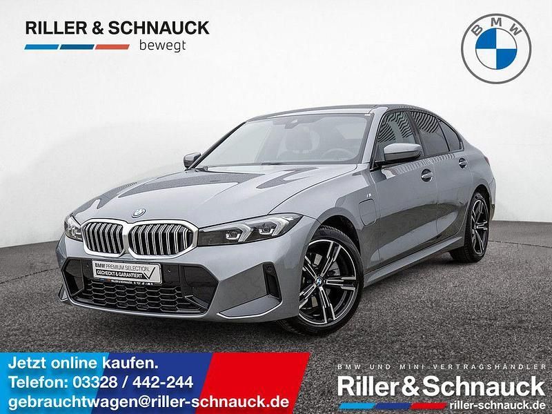 Grau Gebraucht 2025 BMW 330e M Sport Limousine | 44.950 € (Fairer Preis) - Bild 1/4