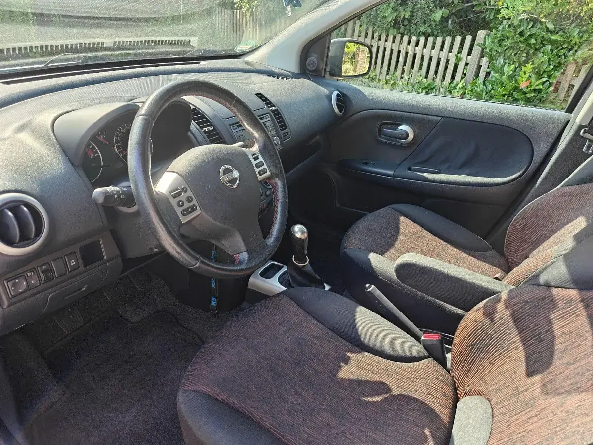Gebraucht Nissan Note 88 PS (64 kW) 2012 Grau Kleinwagen
