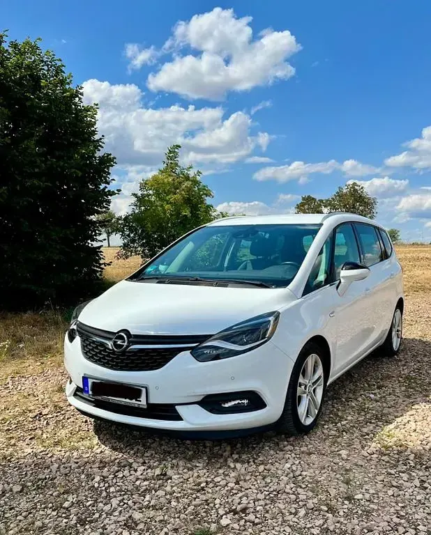 Gebraucht Opel Zafira Tourer Innovation 170 PS (125 kW) 2019 Weiß Van / Kleinbus