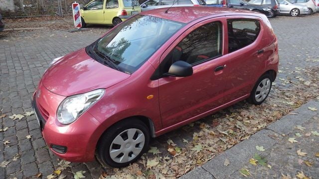 Gebraucht Suzuki Alto Club 68 PS (50 kW) 2009 Andere farbe metallic Kleinwagen