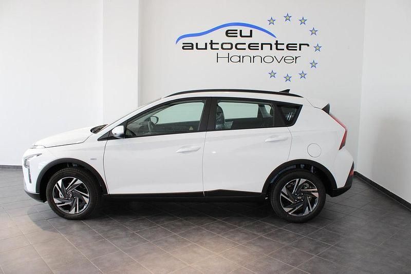 Neu Hyundai Bayon Select 101 PS (74 kW) 2025 Weiss SUV