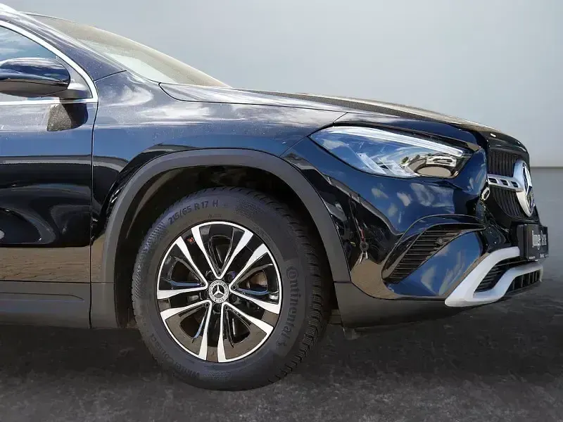 Gebraucht Mercedes GLA200 150 PS (110 kW) 2023 Schwarz SUV