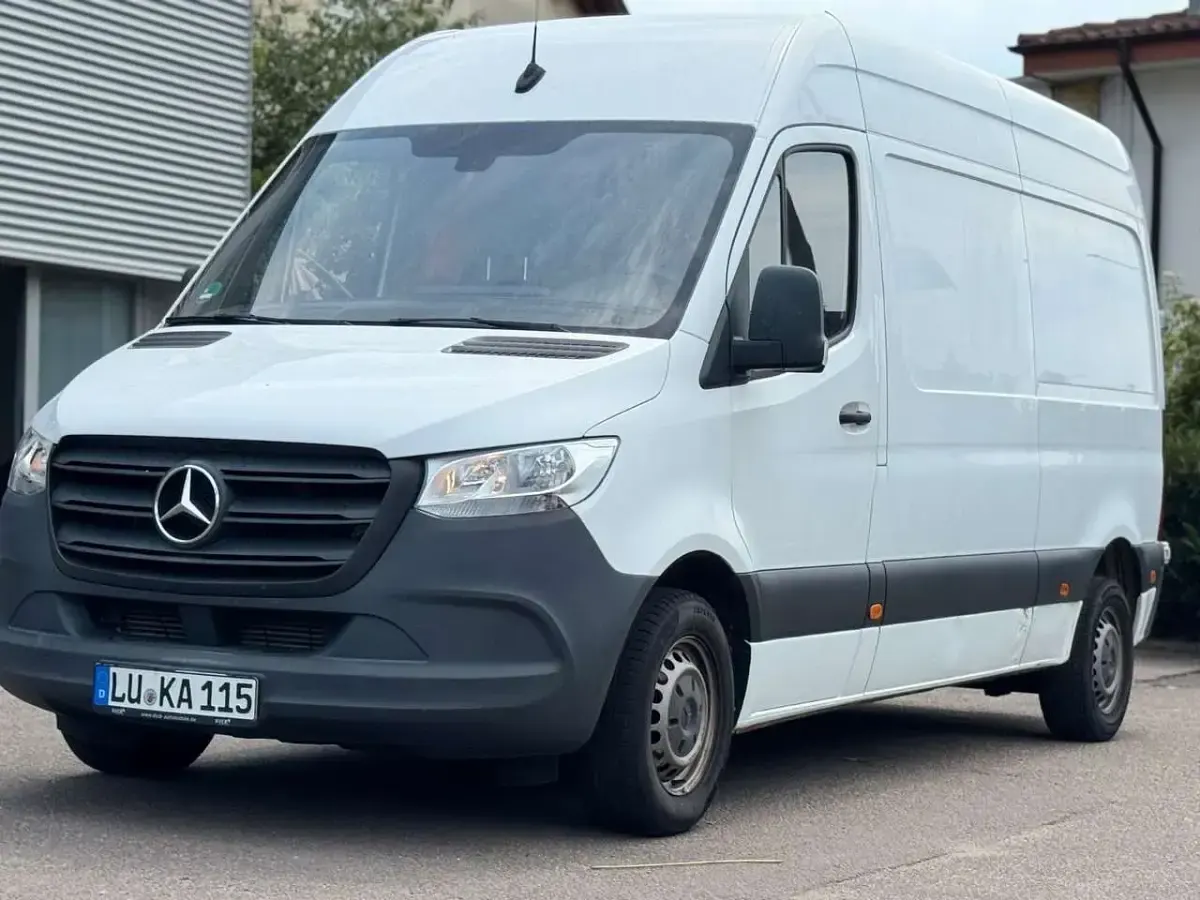 Gebraucht Mercedes Sprinter 114 PS (83 kW) 2019 Arktikweiss Van