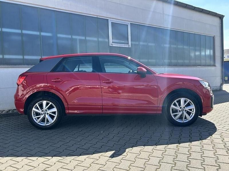 Gebraucht Audi Q2 Sport 150 PS (110 kW) 2017 Rot (metallic) SUV