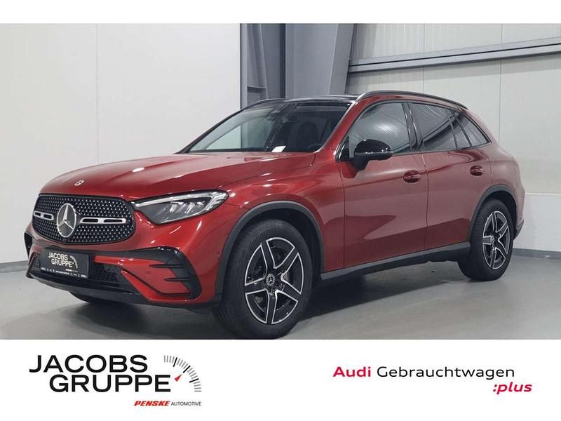Hyazinthrot Gebraucht 2023 Mercedes GLC200 AMG line SUV | 48.970 € (Fairer Preis) - Bild 1/4
