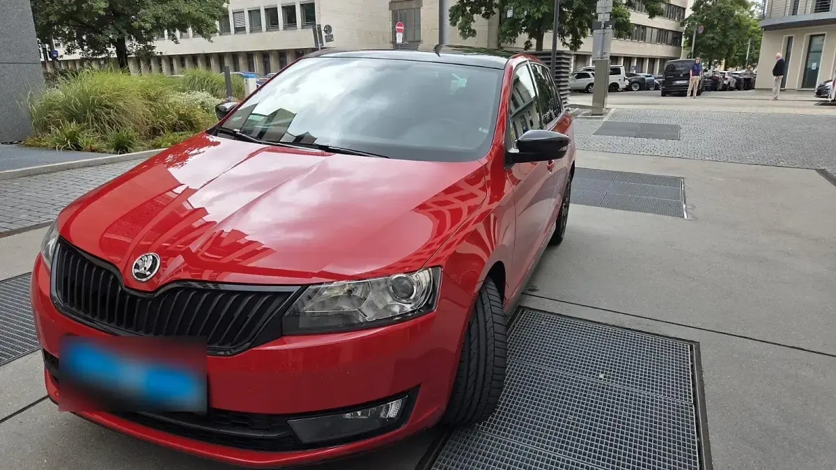 Gebraucht Skoda Rapid Monte Carlo 125 PS (91 kW) 2017 Rot Kleinwagen