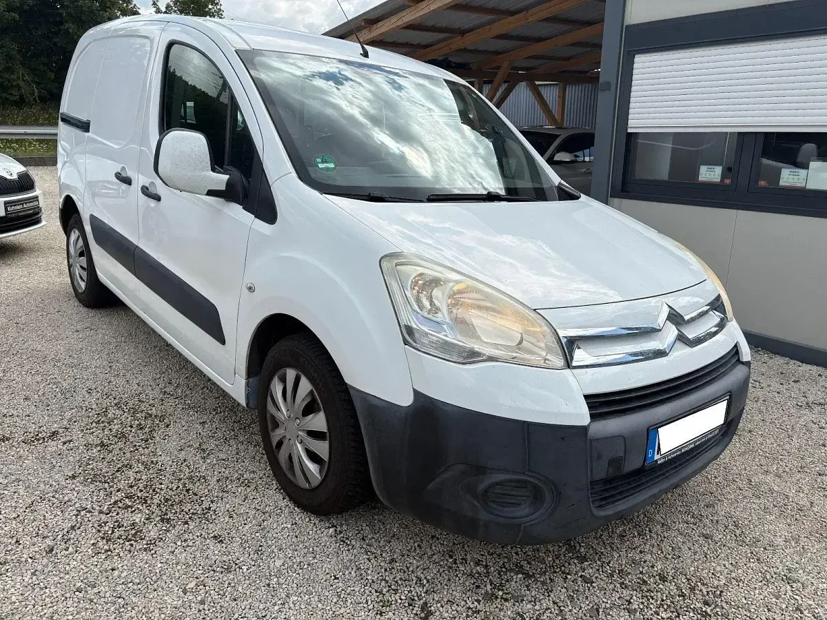 Gebraucht Citroën Berlingo 75 PS (55 kW) 2012 Weiß Van / Kleinbus