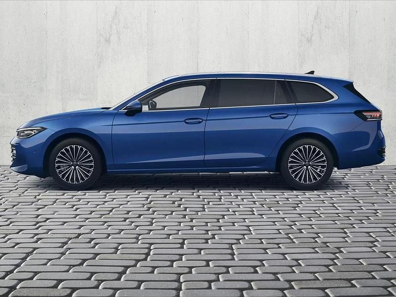 Usata VW Passat 193 CV (141 kW) 2025 Blu Station wagon