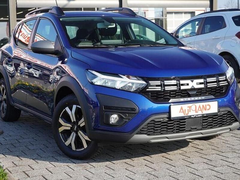 Gebraucht Dacia Sandero Expression 110 PS (80 kW) 2023 Blau SUV