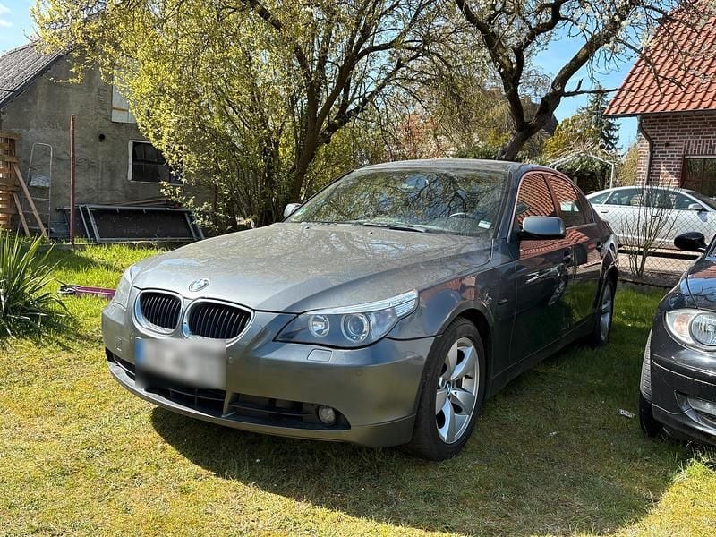 Gebraucht BMW 525 177 PS (130 kW) 2005 Grau Limousine