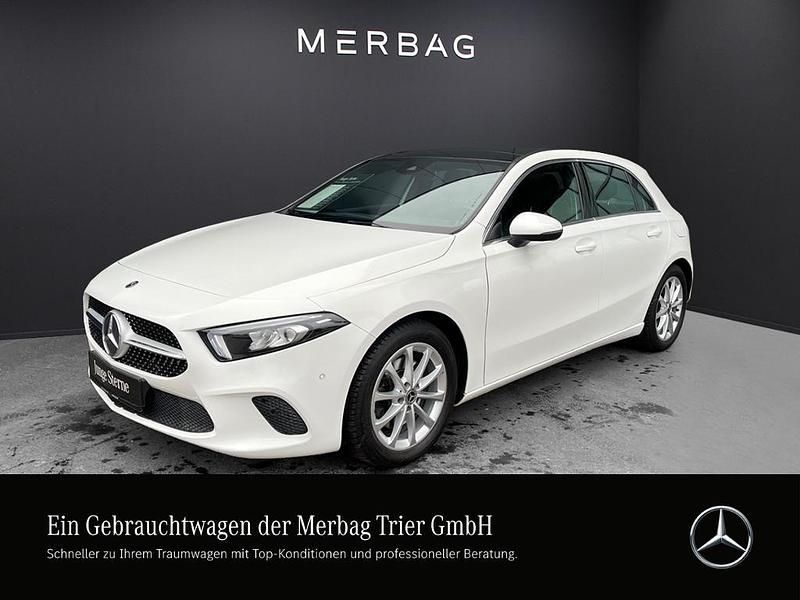 Weiß Gebraucht 2019 Mercedes A220 Progressive Limousine | 23.760 € (Fairer Preis) - Bild 1/4