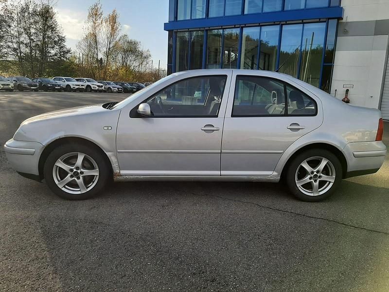 Second-hand VW Bora 104 CP (76 kW) 2000 Gri Berlinǎ