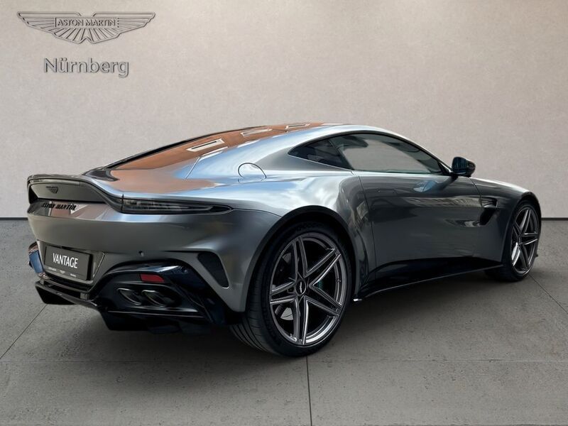 Gebraucht Aston Martin V8 Vantage 665 PS (489 kW) 2024 Grau Coupé