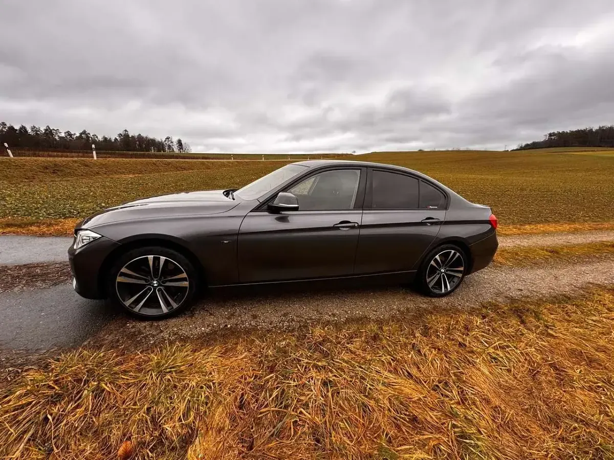 Gebraucht BMW 328 Sport Line 245 PS (180 kW) 2012 Limousine
