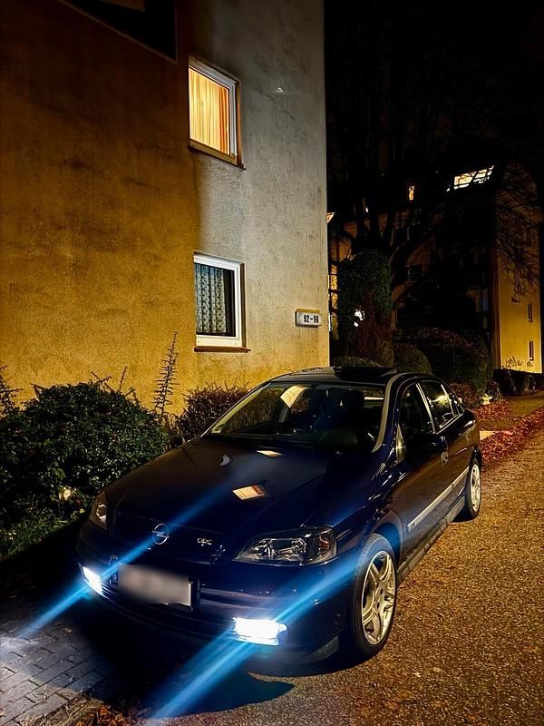Blau Gebraucht 2000 Opel Astra Kleinwagen | 1.499 € (Etwas zu teuer) - Bild 1/4