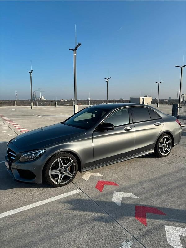 Gebraucht Mercedes C300 AMG 258 PS (189 kW) 2018 Grau Limousine