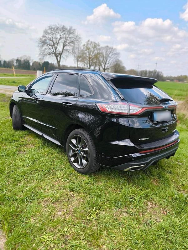 Second-hand Ford Edge Sport 209 CP (153 kW) 2017 Negru SUV