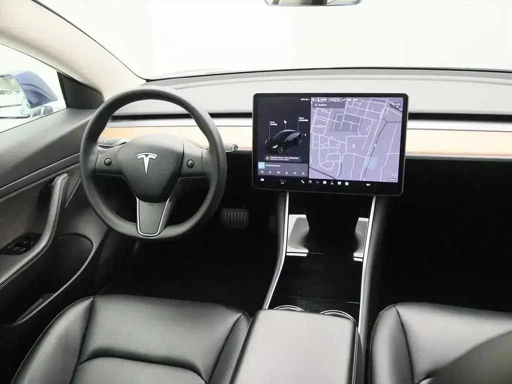 Gebraucht Tesla Model 3 Standard Range 225 kW (306 PS) 2020 Blau Limousine