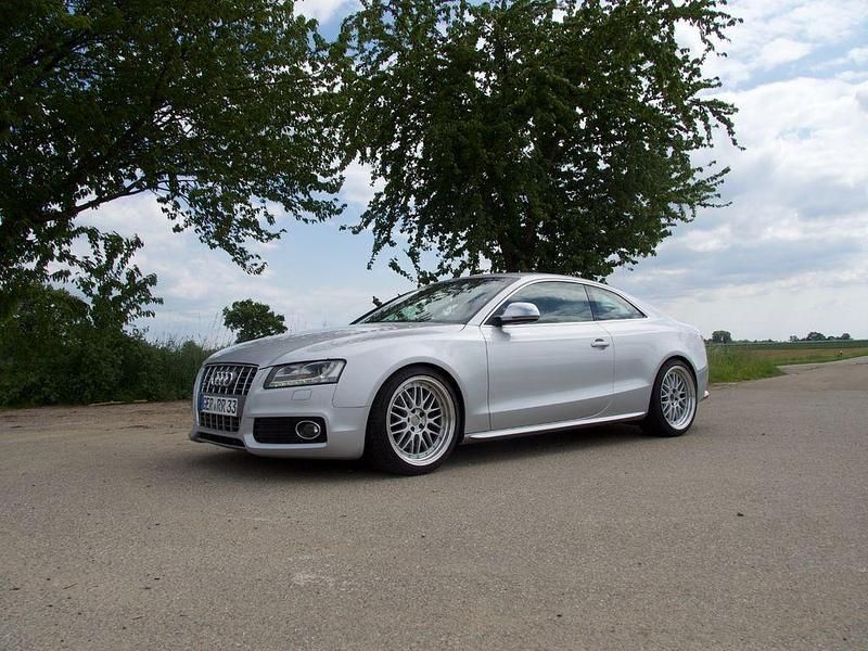Silber Gebraucht 2009 Audi S5 Sport Coupé | 14.799 € (Guter Preis) - Bild 1/2