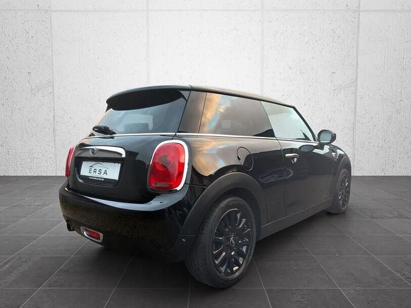 Gebraucht Mini Cooper D Pepper 116 PS (85 kW) 2016 Schwarz Kleinwagen