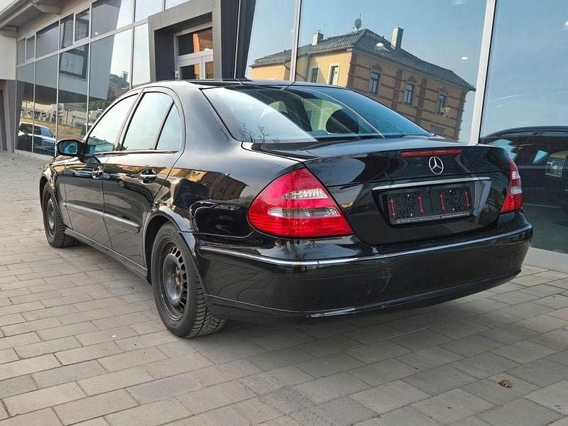 Gebraucht Mercedes E320 Avantgarde 224 PS (164 kW) 2006 Schwarz Limousine