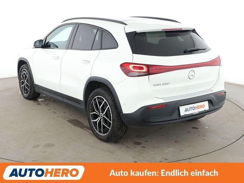 Gebraucht Mercedes EQA250 Progressive 139 kW (190 PS) 2021 Weiß SUV