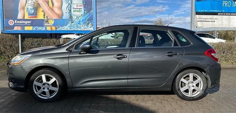 Gebraucht Citroën C4 SELECTION 114 PS (83 kW) 2013 Grau Limousine