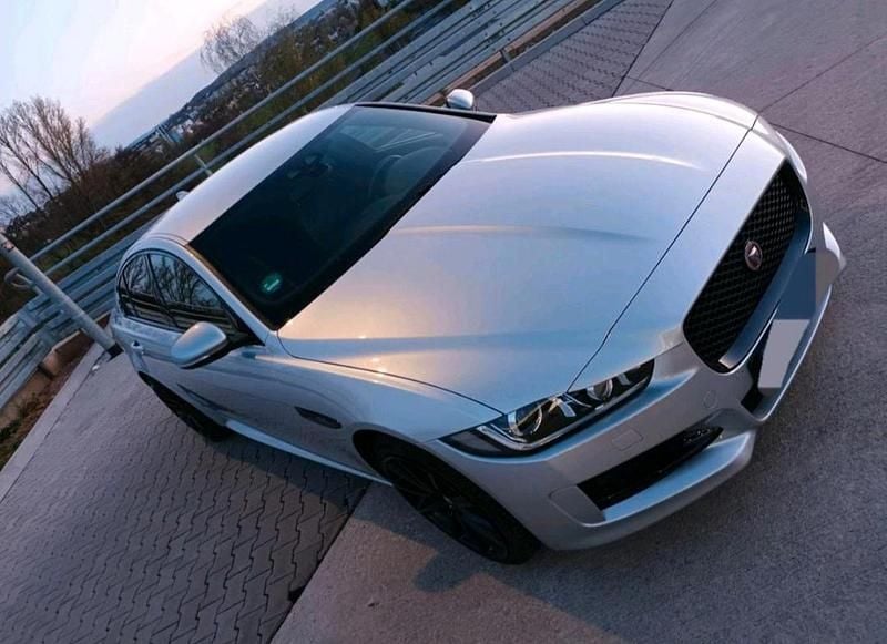 Gebraucht 2017 Jaguar XE R-Sport Limousine | 18.500 € (Fairer Preis) - Bild 1/4