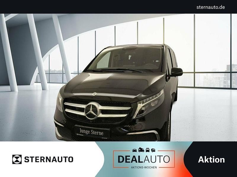 Obsidianschwarz metallic Gebraucht 2024 Mercedes V300 Van / Kleinbus | 62.990 € (Guter Preis) - Bild 1/4