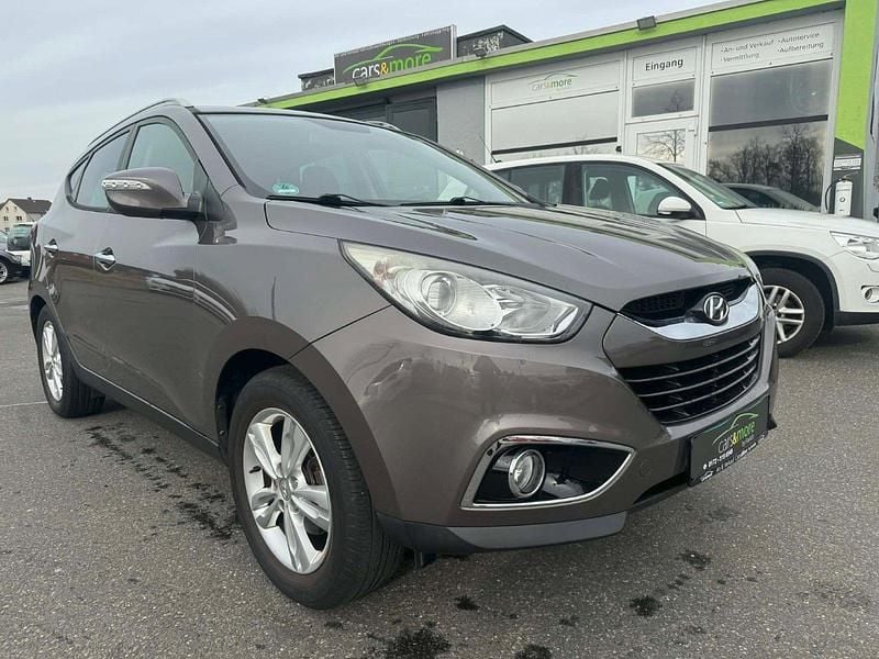 Gebraucht Hyundai ix35 Comfort 136 PS (100 kW) 2013 Cashmere brown / mic SUV