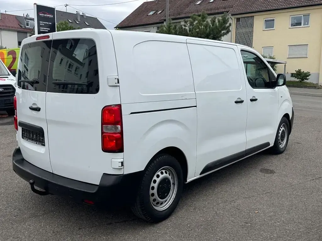 Gebraucht Peugeot Expert 150 PS (110 kW) 2016 Weiß Van