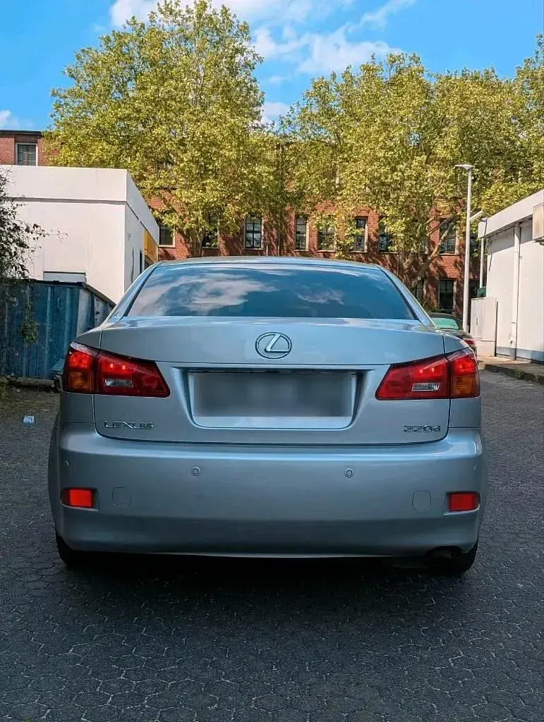 Gebraucht Lexus IS220 177 PS (130 kW) 2007 Silber Limousine